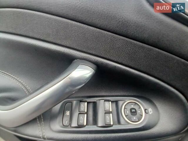 Сірий Форд Мондео, об'ємом двигуна 2 л та пробігом 218 тис. км за 4650 $, фото 12 на Automoto.ua
