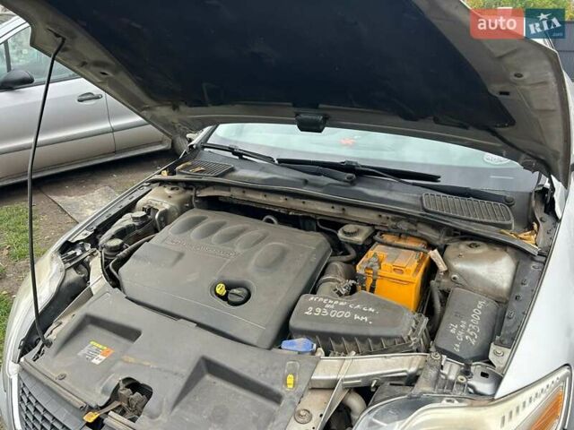 Серый Форд Мондео, объемом двигателя 2 л и пробегом 215 тыс. км за 6500 $, фото 7 на Automoto.ua