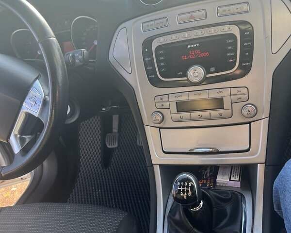 Сірий Форд Мондео, об'ємом двигуна 2 л та пробігом 347 тис. км за 6800 $, фото 17 на Automoto.ua