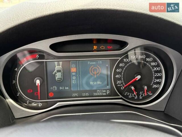 Серый Форд Мондео, объемом двигателя 2 л и пробегом 320 тыс. км за 6000 $, фото 4 на Automoto.ua