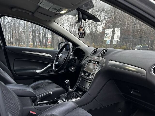 Серый Форд Мондео, объемом двигателя 2 л и пробегом 282 тыс. км за 3999 $, фото 7 на Automoto.ua