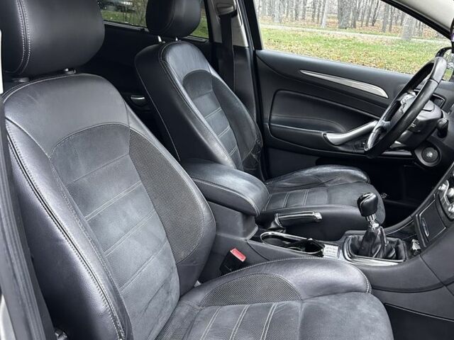 Серый Форд Мондео, объемом двигателя 2 л и пробегом 282 тыс. км за 3999 $, фото 6 на Automoto.ua