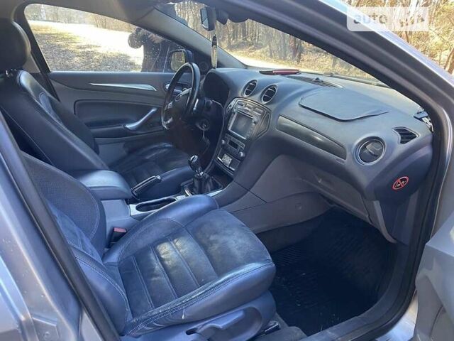 Серый Форд Мондео, объемом двигателя 2.18 л и пробегом 400 тыс. км за 4500 $, фото 2 на Automoto.ua