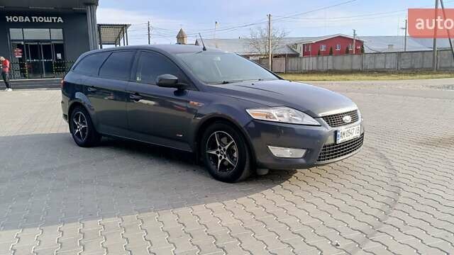 Сірий Форд Мондео, об'ємом двигуна 2 л та пробігом 237 тис. км за 5650 $, фото 3 на Automoto.ua