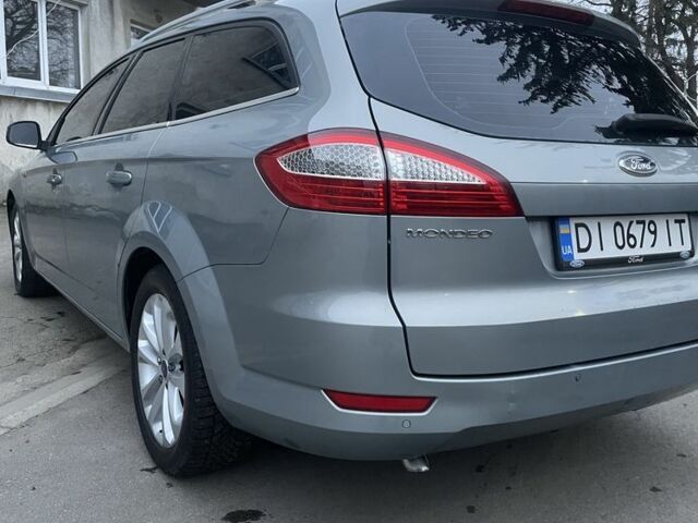 Сірий Форд Мондео, об'ємом двигуна 2 л та пробігом 270 тис. км за 6400 $, фото 12 на Automoto.ua