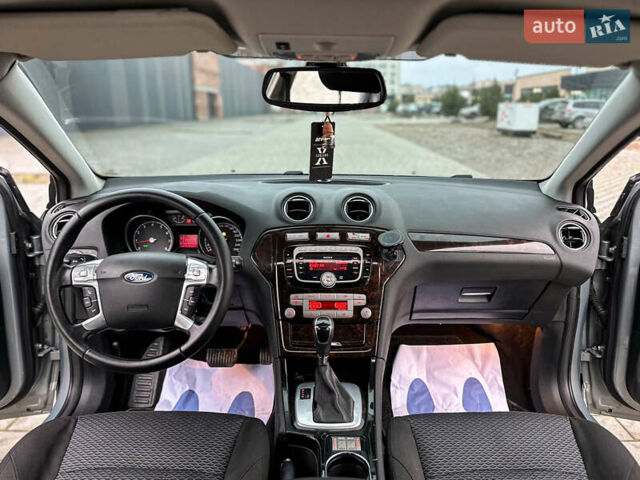 Серый Форд Мондео, объемом двигателя 2.3 л и пробегом 224 тыс. км за 5777 $, фото 12 на Automoto.ua