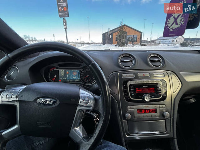 Сірий Форд Мондео, об'ємом двигуна 2 л та пробігом 252 тис. км за 8000 $, фото 11 на Automoto.ua