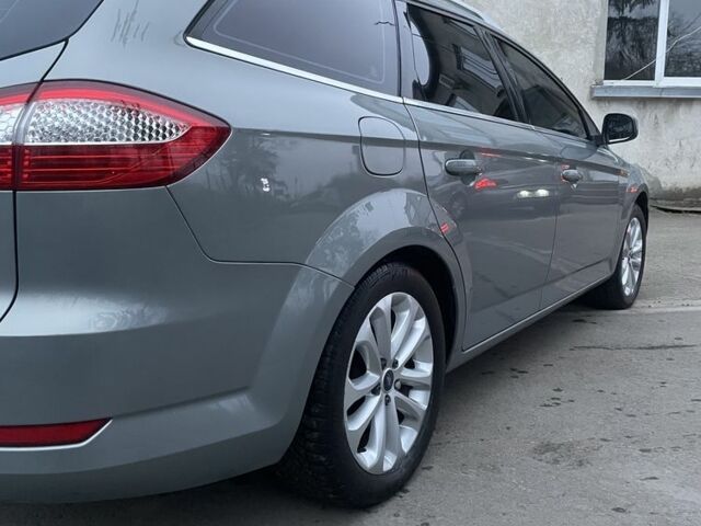 Сірий Форд Мондео, об'ємом двигуна 2 л та пробігом 270 тис. км за 6400 $, фото 14 на Automoto.ua