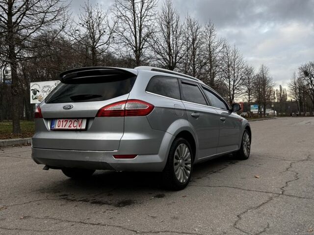 Серый Форд Мондео, объемом двигателя 2 л и пробегом 282 тыс. км за 3999 $, фото 3 на Automoto.ua