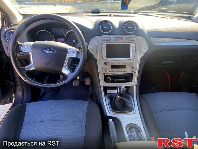 Серый Форд Мондео, объемом двигателя 2 л и пробегом 270 тыс. км за 5500 $, фото 7 на Automoto.ua