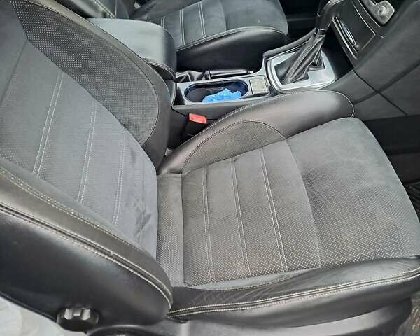 Сірий Форд Мондео, об'ємом двигуна 2 л та пробігом 260 тис. км за 6300 $, фото 7 на Automoto.ua