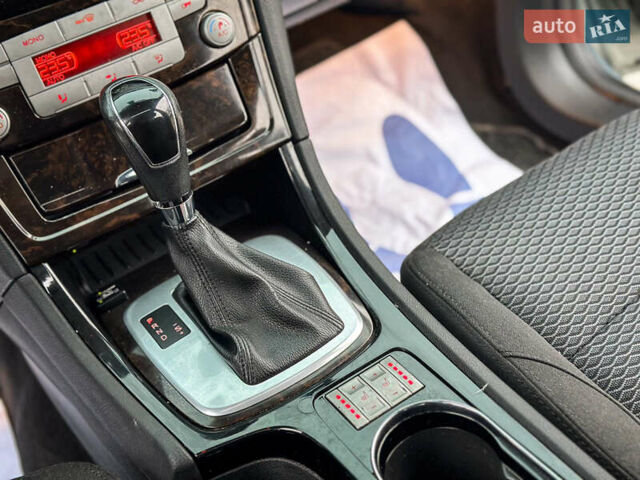 Серый Форд Мондео, объемом двигателя 2.3 л и пробегом 224 тыс. км за 5777 $, фото 16 на Automoto.ua