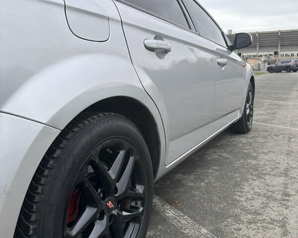 Серый Форд Мондео, объемом двигателя 2 л и пробегом 240 тыс. км за 6600 $, фото 14 на Automoto.ua