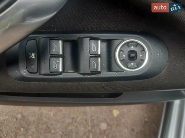 Серый Форд Мондео, объемом двигателя 2 л и пробегом 315 тыс. км за 6700 $, фото 12 на Automoto.ua