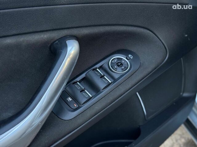 Серый Форд Мондео, объемом двигателя 1.8 л и пробегом 244 тыс. км за 6490 $, фото 17 на Automoto.ua