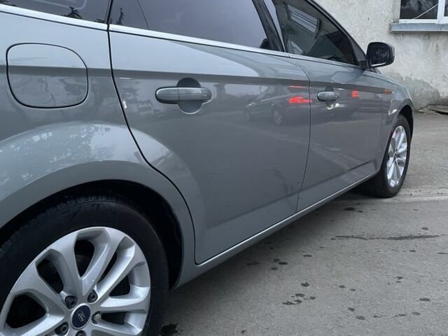 Сірий Форд Мондео, об'ємом двигуна 2 л та пробігом 270 тис. км за 6400 $, фото 15 на Automoto.ua