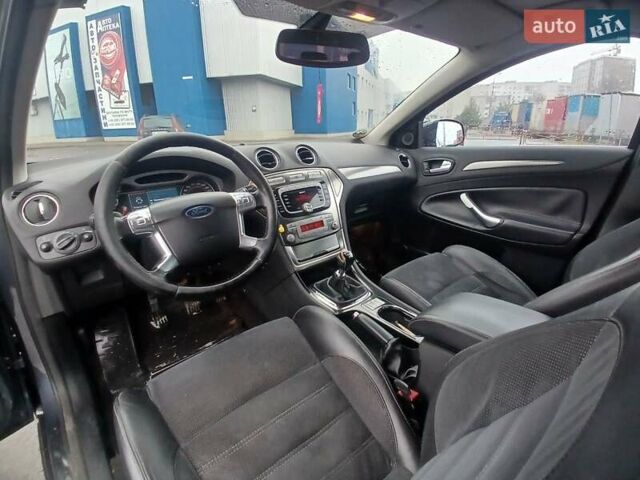 Сірий Форд Мондео, об'ємом двигуна 2 л та пробігом 218 тис. км за 4650 $, фото 7 на Automoto.ua