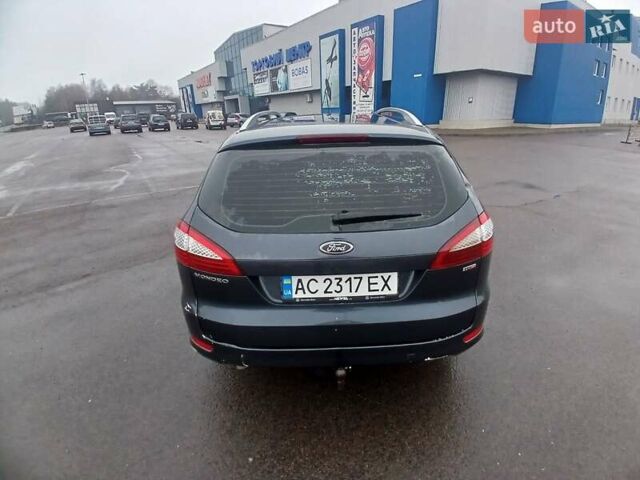 Сірий Форд Мондео, об'ємом двигуна 2 л та пробігом 218 тис. км за 4650 $, фото 2 на Automoto.ua