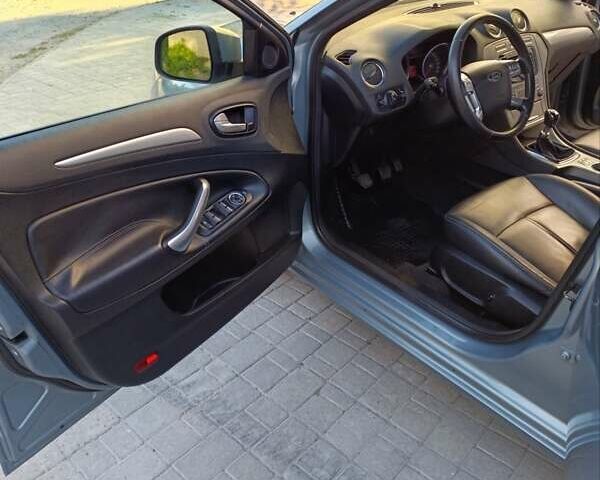 Форд Мондео 2008 в Хмельнике на Automoto.ua Серый Форд Мондео, объемом двигателя 1.75 л и пробегом 221 тыс. км за 5500 $, фото 25 на Automoto.ua