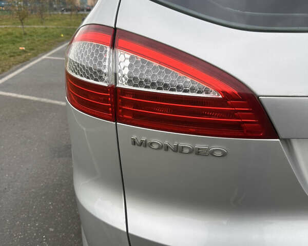 Серый Форд Мондео, объемом двигателя 2 л и пробегом 240 тыс. км за 6600 $, фото 18 на Automoto.ua