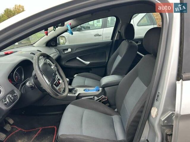 Серый Форд Мондео, объемом двигателя 2 л и пробегом 215 тыс. км за 6500 $, фото 10 на Automoto.ua