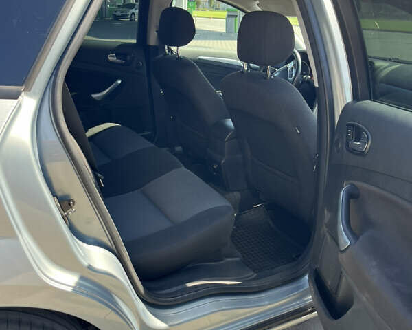 Серый Форд Мондео, объемом двигателя 2 л и пробегом 340 тыс. км за 5799 $, фото 11 на Automoto.ua