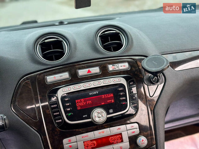 Серый Форд Мондео, объемом двигателя 2.3 л и пробегом 224 тыс. км за 5777 $, фото 14 на Automoto.ua