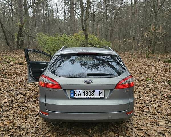 Серый Форд Мондео, объемом двигателя 2 л и пробегом 270 тыс. км за 7500 $, фото 15 на Automoto.ua