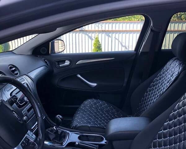 Серый Форд Мондео, объемом двигателя 2 л и пробегом 204 тыс. км за 7500 $, фото 3 на Automoto.ua