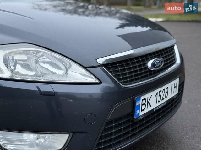 Серый Форд Мондео, объемом двигателя 2 л и пробегом 280 тыс. км за 5450 $, фото 15 на Automoto.ua