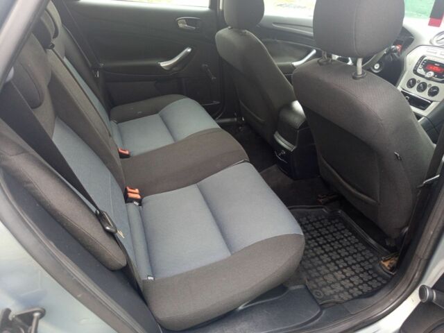 Серый Форд Мондео, объемом двигателя 2 л и пробегом 380 тыс. км за 2550 $, фото 3 на Automoto.ua