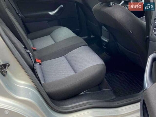 Серый Форд Мондео, объемом двигателя 1.8 л и пробегом 294 тыс. км за 7800 $, фото 14 на Automoto.ua