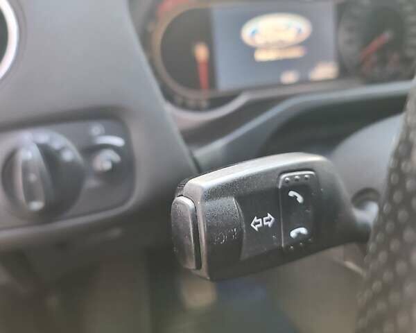 Сірий Форд Мондео, об'ємом двигуна 2.2 л та пробігом 252 тис. км за 9333 $, фото 21 на Automoto.ua