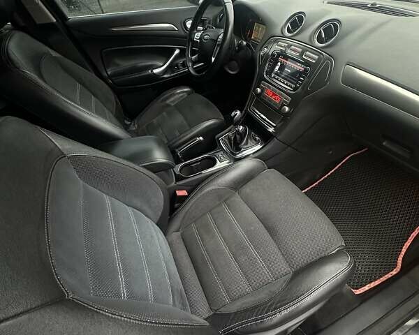 Серый Форд Мондео, объемом двигателя 2 л и пробегом 310 тыс. км за 7700 $, фото 21 на Automoto.ua