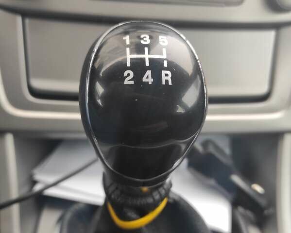 Серый Форд Мондео, объемом двигателя 1.8 л и пробегом 294 тыс. км за 7800 $, фото 13 на Automoto.ua