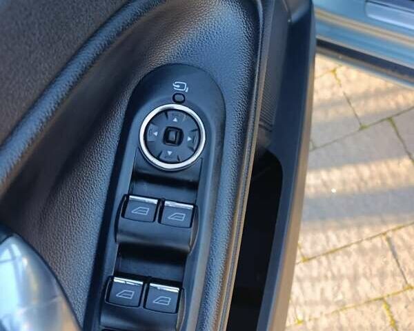 Серый Форд Мондео, объемом двигателя 2 л и пробегом 303 тыс. км за 7499 $, фото 31 на Automoto.ua