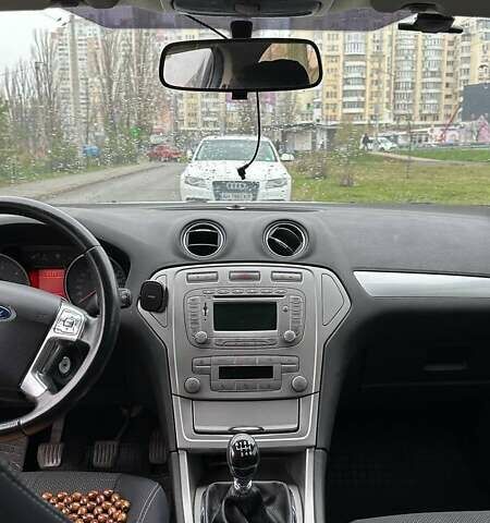 Серый Форд Мондео, объемом двигателя 2 л и пробегом 253 тыс. км за 6500 $, фото 6 на Automoto.ua