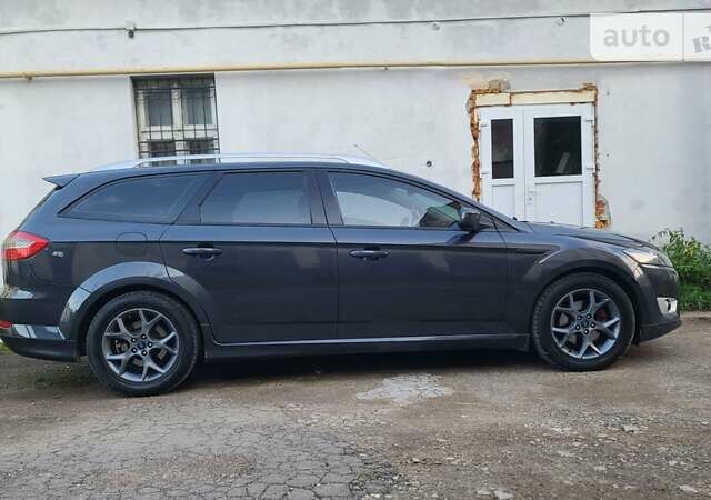 Сірий Форд Мондео, об'ємом двигуна 2.2 л та пробігом 252 тис. км за 9333 $, фото 4 на Automoto.ua