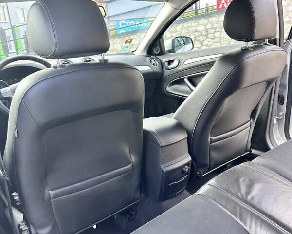 Серый Форд Мондео, объемом двигателя 1.6 л и пробегом 210 тыс. км за 6500 $, фото 14 на Automoto.ua