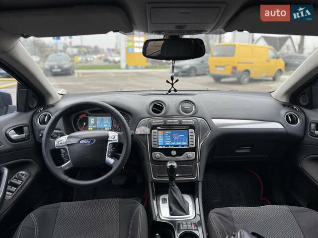 Сірий Форд Мондео, об'ємом двигуна 2.5 л та пробігом 245 тис. км за 6500 $, фото 13 на Automoto.ua