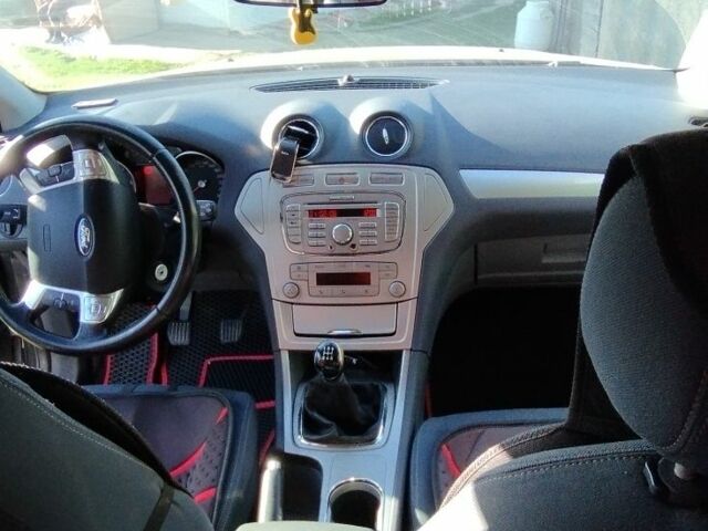 Форд Мондео 2009 в Коломые на Automoto.ua Серый Форд Мондео, объемом двигателя 1.8 л и пробегом 240 тыс. км за 5700 $, фото 3 на Automoto.ua