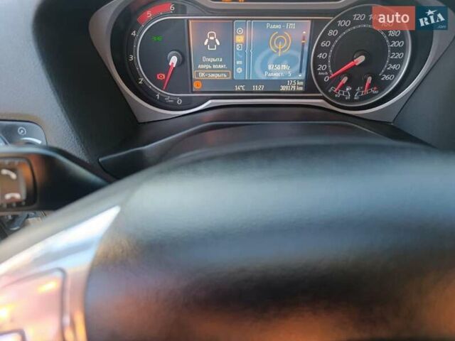 Серый Форд Мондео, объемом двигателя 2 л и пробегом 303 тыс. км за 7499 $, фото 17 на Automoto.ua