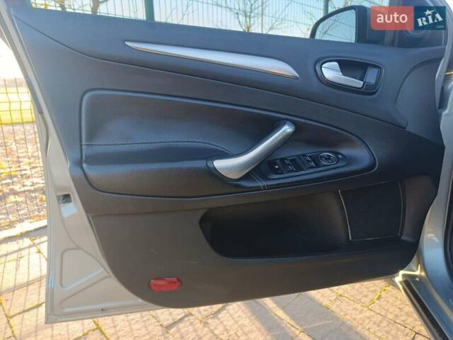 Серый Форд Мондео, объемом двигателя 2 л и пробегом 303 тыс. км за 7499 $, фото 33 на Automoto.ua