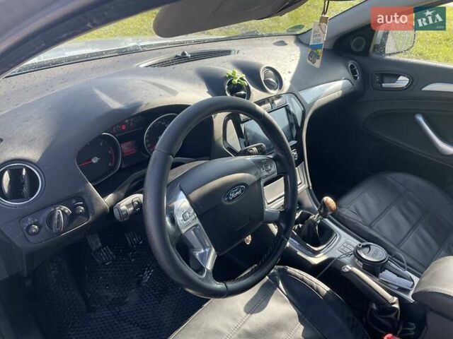 Серый Форд Мондео, объемом двигателя 2 л и пробегом 340 тыс. км за 7900 $, фото 2 на Automoto.ua