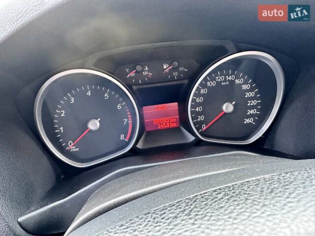 Серый Форд Мондео, объемом двигателя 1.6 л и пробегом 210 тыс. км за 6500 $, фото 7 на Automoto.ua