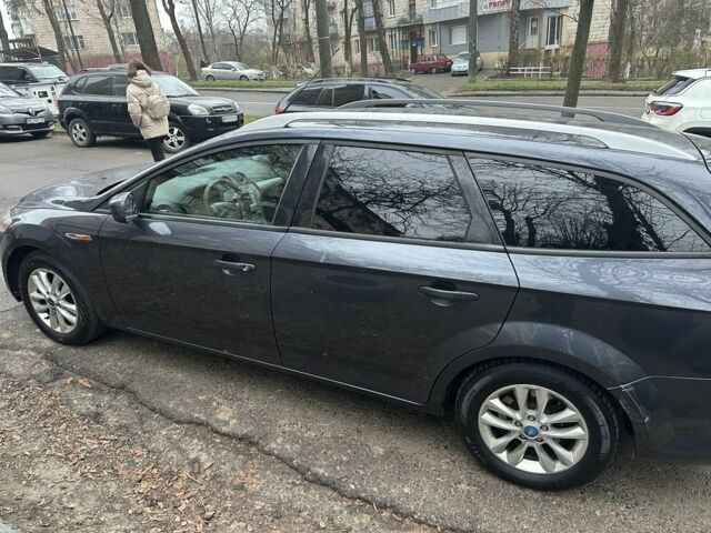 Серый Форд Мондео, объемом двигателя 2 л и пробегом 316 тыс. км за 5000 $, фото 5 на Automoto.ua