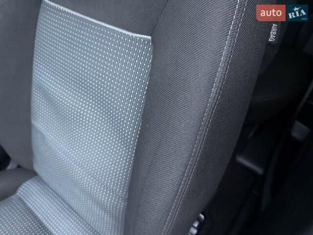 Серый Форд Мондео, объемом двигателя 2 л и пробегом 280 тыс. км за 5450 $, фото 45 на Automoto.ua