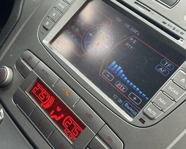 Серый Форд Мондео, объемом двигателя 2 л и пробегом 330 тыс. км за 5800 $, фото 20 на Automoto.ua