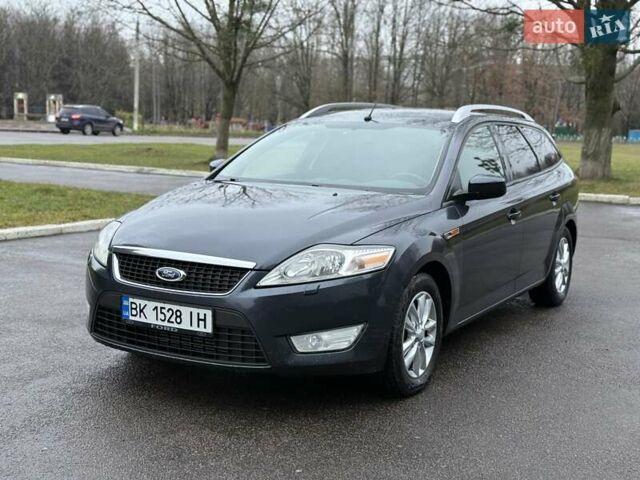 Серый Форд Мондео, объемом двигателя 2 л и пробегом 280 тыс. км за 5450 $, фото 1 на Automoto.ua