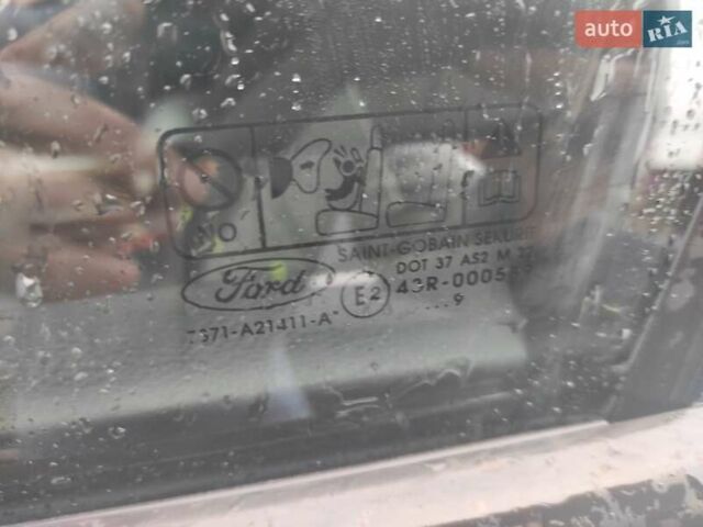 Серый Форд Мондео, объемом двигателя 1.8 л и пробегом 294 тыс. км за 7800 $, фото 9 на Automoto.ua